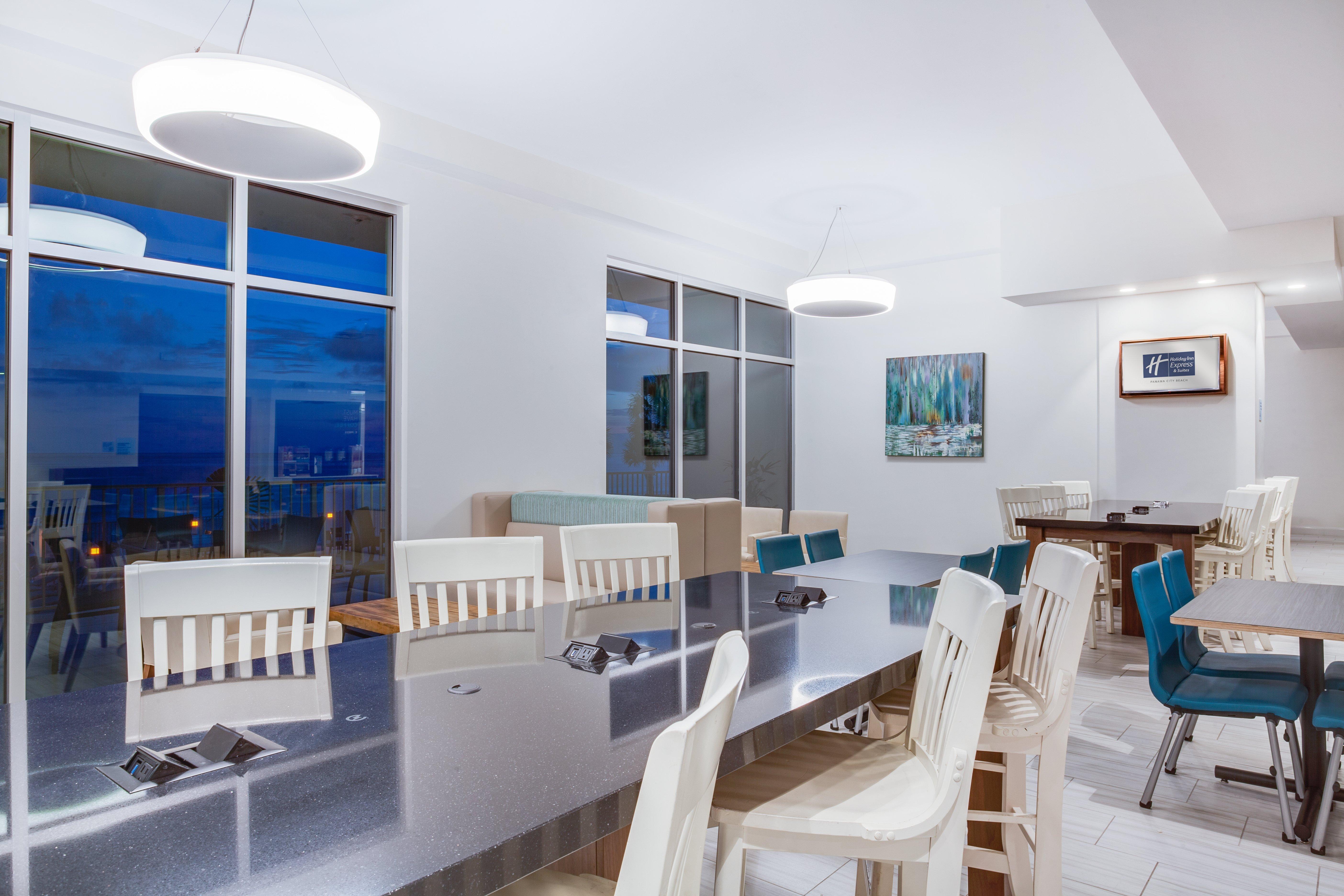 Holiday Inn Express & Suites Panama City Beach Beachfront By Ihg Εξωτερικό φωτογραφία